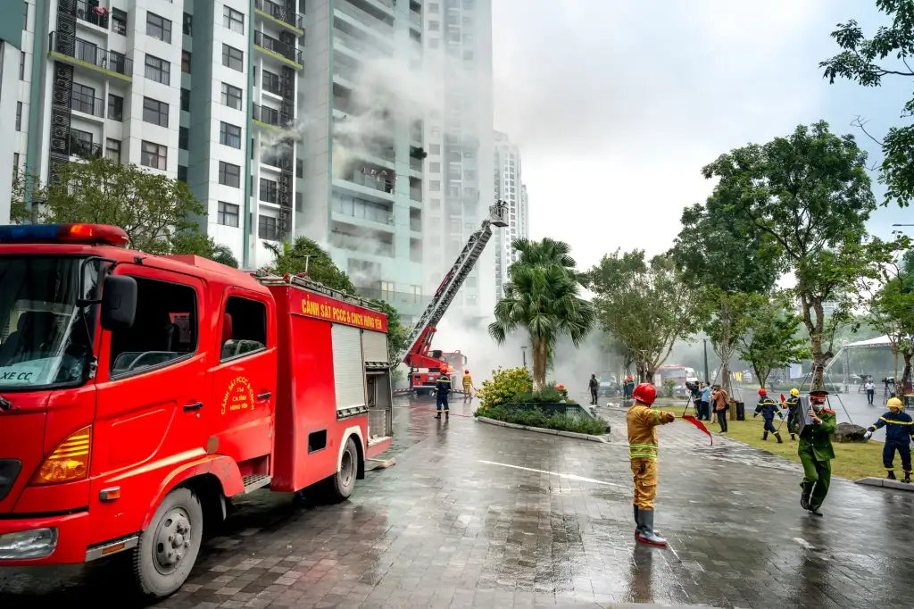 红外探测器与门磁开关联动技术提升安防系统精准度