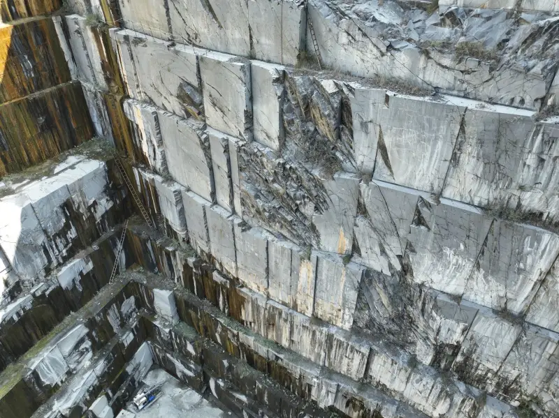 报警主机与烟雾报警器常见故障排查及维护指南